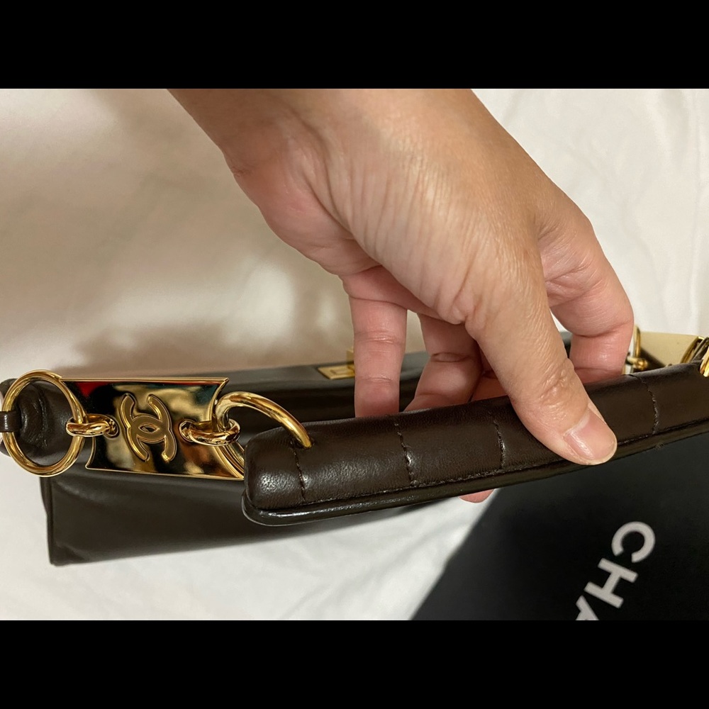Authentic Chanel handbag - Picture 9 of 14